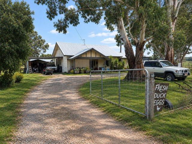 COUNTRY CHARM, SPACE & FLEXIBILITY