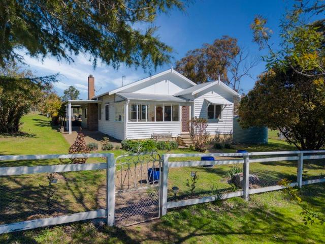 Country Charm, Space & Lifestyle Opportunity