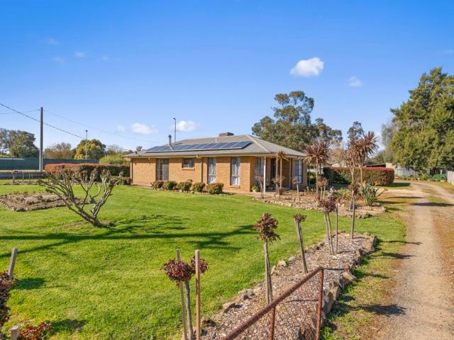 Country Charm & Space to Breathe