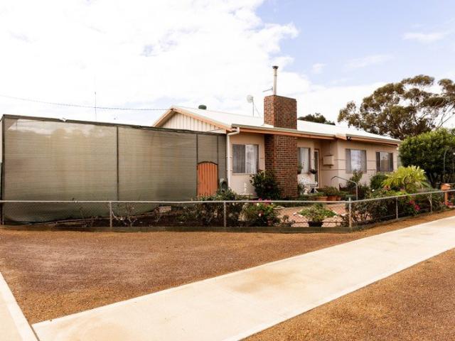 Country Charm with Space, Comfort & Lifestyle Appeal