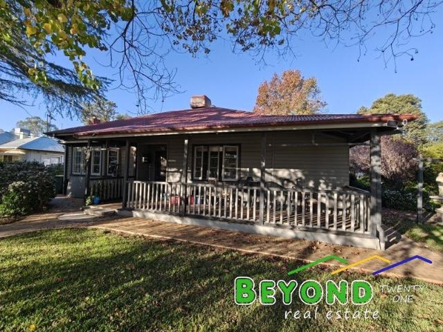 Country Charm with Town Convenience