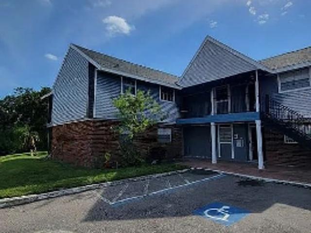 Country Club Dr Apt 1302
