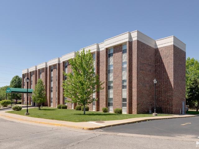 Country Club Tower Age 55+ Income Based