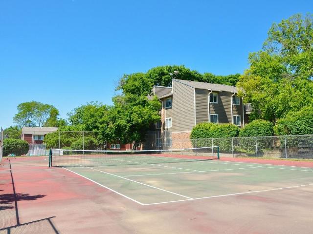 Country Club Village Studio Apartment for Rent at 5344 S 99th St, Omaha, NE 68127