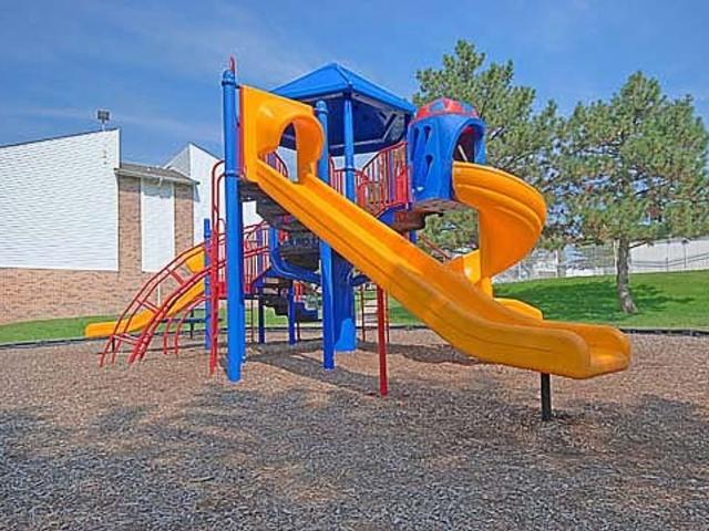 Country Club Village Studio Apartment for Rent at 5344 S 99th St, Omaha, NE 68127