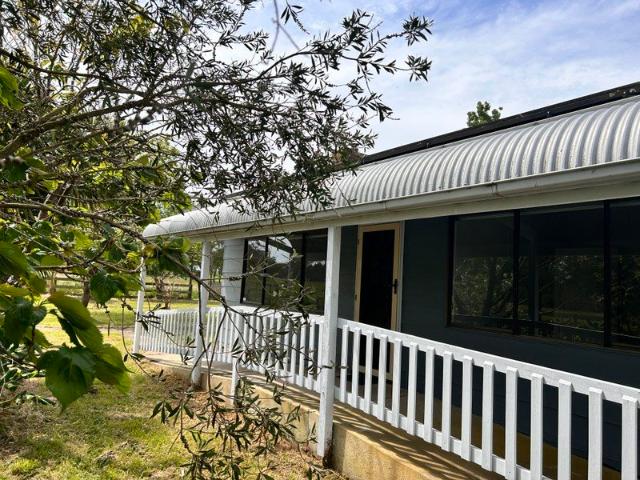 Country Comfort and Coastal Convenience