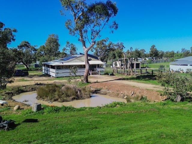 Country Comfort, Space to Breathe & Views to Love