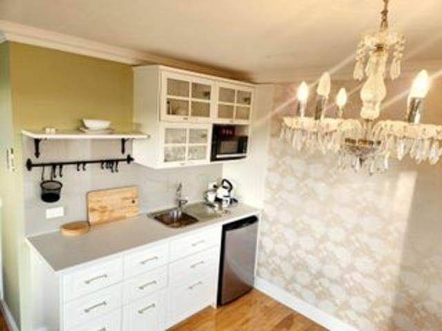 Country Cottage Studio or 2 bedrooms Furnished or Unfurnished