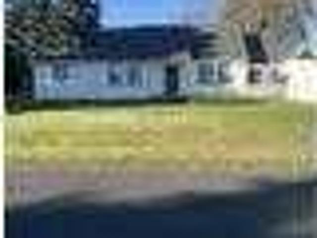 Country Farm House on 2 acres of land