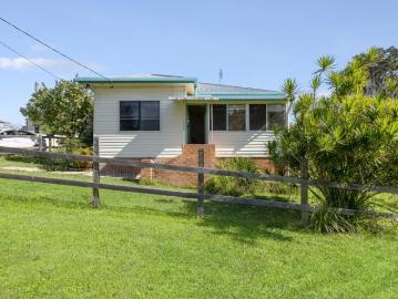 Country Feel, Town Convenience