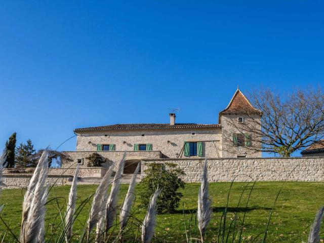 Country house with gite and pool 204m² Montcuq