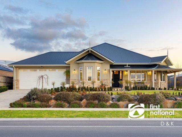 Country Inspired Luxury with a Distinctive Architectural Edge
