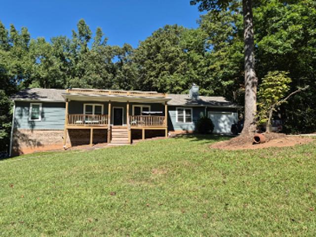 Country Lake Dr