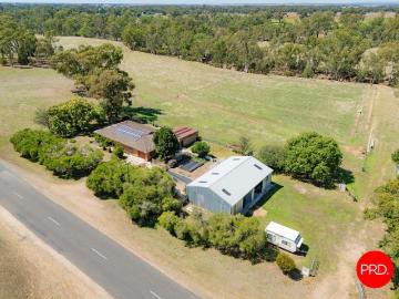 Country Lifestyle with Space, Shedding & Potential
