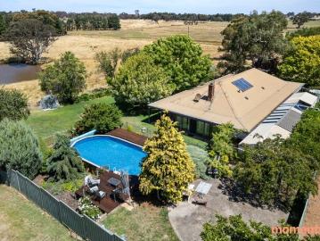 Murrumbateman, Yass Valley, Victoria - Garden