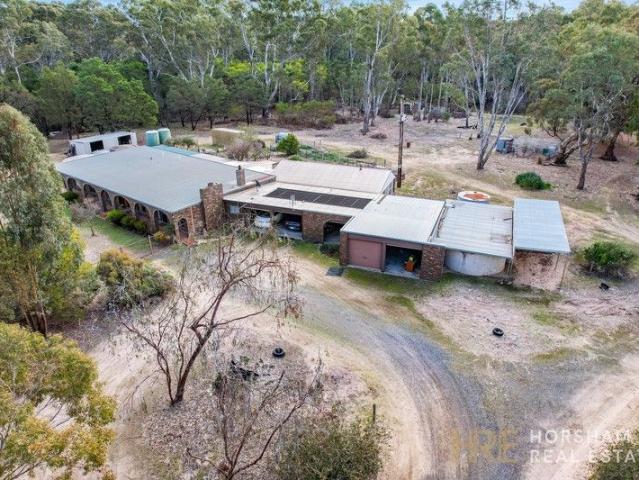 Country Lifestyle on 20 Acres Dadswells Bridge