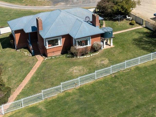 Country Living 3 Bedroom Home Just 10 Minutes from Oberon