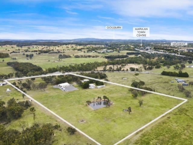 Country Living with Commercial Capacity 3 Dwellings, Industrial Shed and Extensive Water Infrastructure on 9.86 Ha