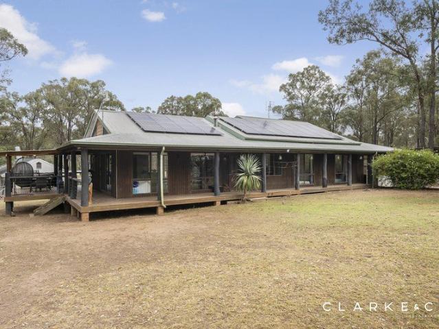 COUNTRY LIVING WITH SPACE TO MAKE YOUR OWN!
