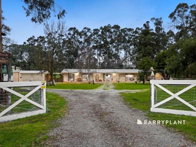 Country Living Without Compromise 10 Acres of Lifestyle Perfection