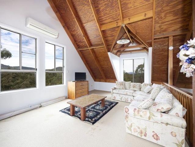 Country Living at Its Best – Spacious 5 Acre Lifestyle Property in Krambach