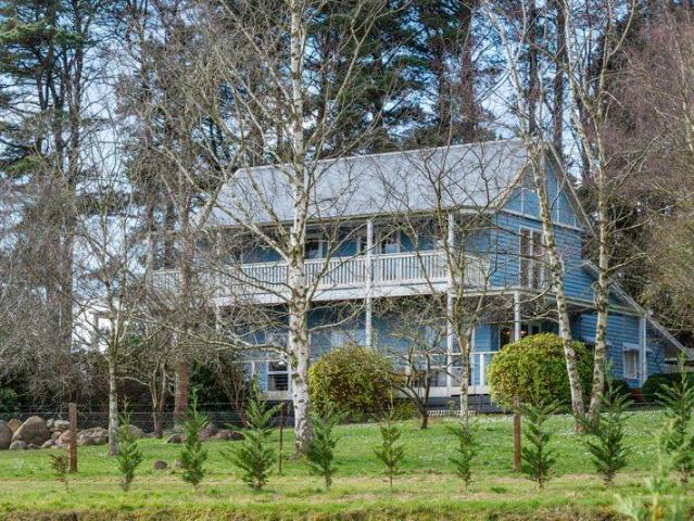 Country living, Beautifully refined