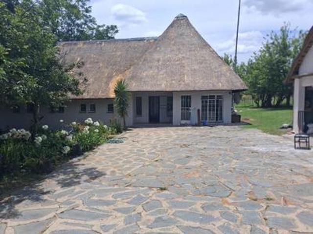 country living in a secure estate !