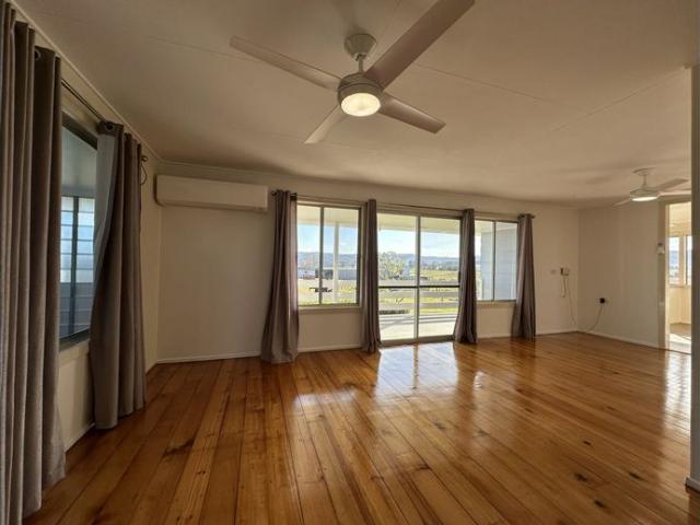 Country Living Made Easy – Comfortable Home with Rural Views
