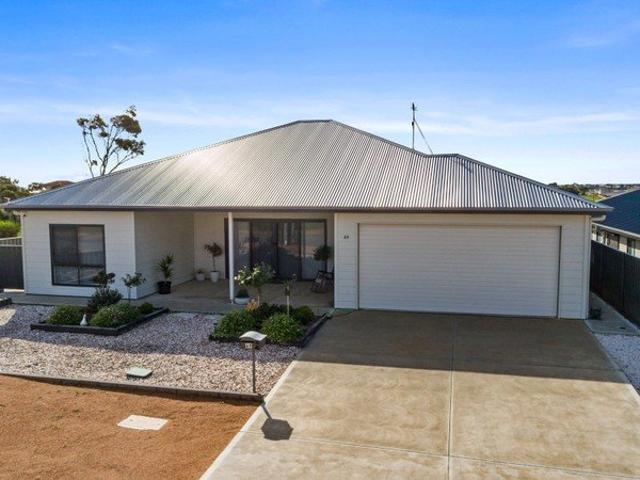 Country Living Meets Coastal Lifestyle