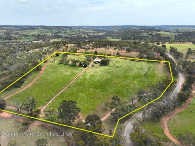 Country Living on 13.5 Acres