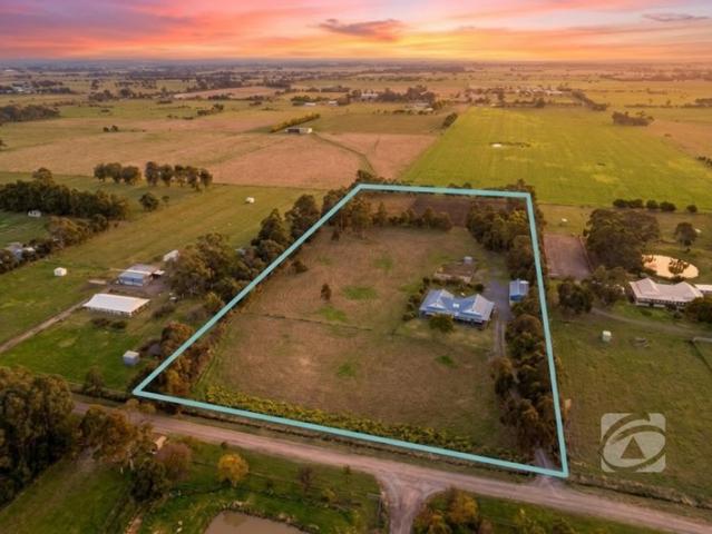Country Living on the Urban Fringe