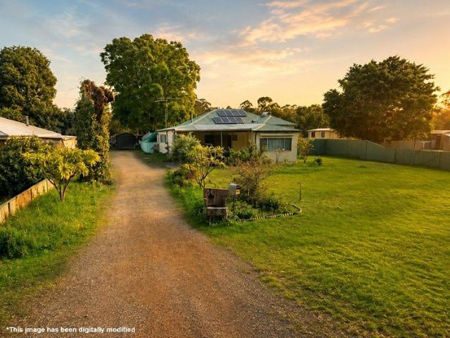 Country Living on a Huge 2,459sqm Block