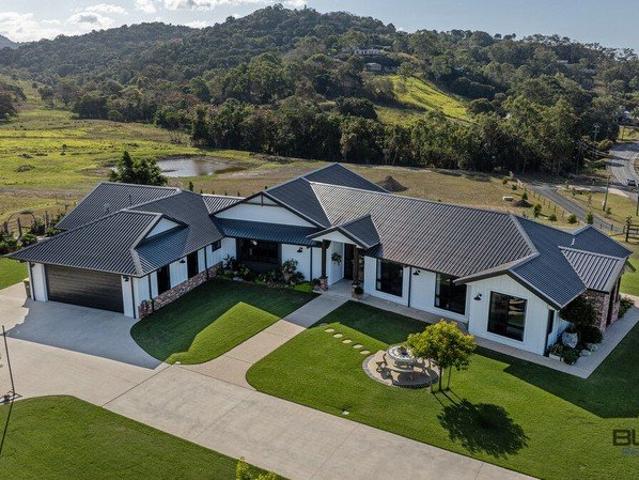 Country Living. Refined