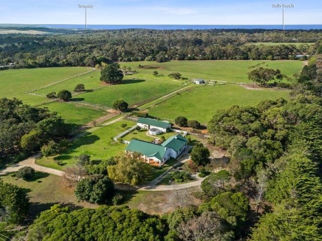 Country Privacy Moments From Bells Beach And Torquay