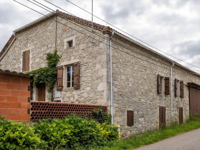 Country property to renovate 200m² Perville