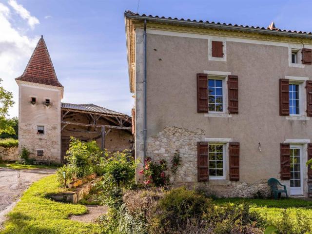 Country property 303m² Brassac