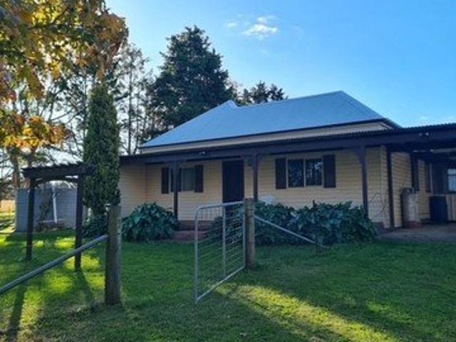 Country style Living 3 bedroom house for lease