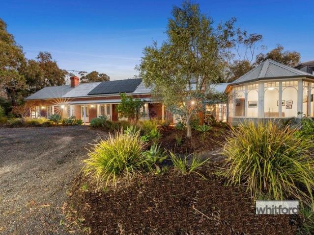 Country style living with town amenities