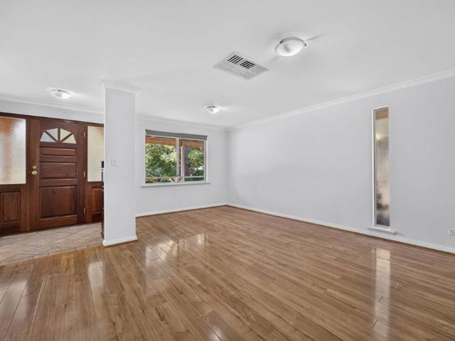 Country Style Living Close to the CBD