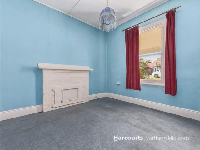 Country Style Two Bedroom Home