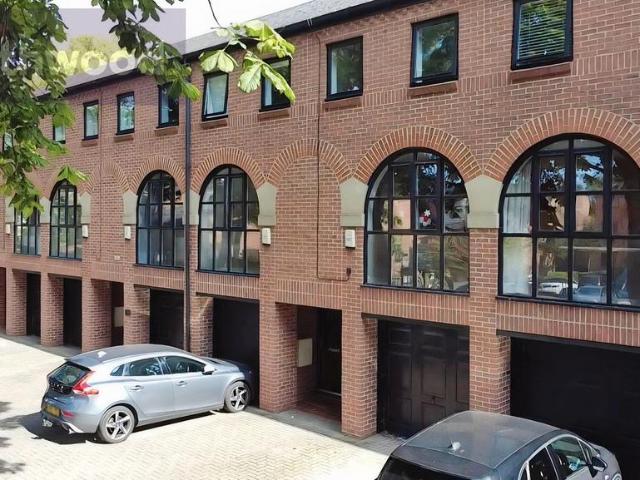 County House Mews, Monkgate. 3 bed townhouse to rent £1,695 pcm £391 pw