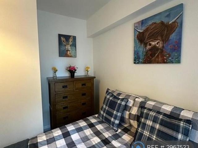 County Road, Swindon, SN1 1 bed in a house share to rent £693 pcm £160 pw