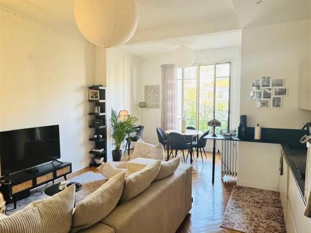 Coup de Cœur: 3 Pièces de Prestige Rénové – Avenue des Fleu. 80m² Nice