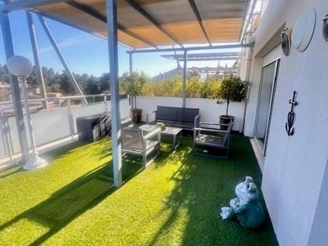 Coup de Cœur – 90 m² Lumineux + Terrasse Panoramique 45 m² 90m² Nîmes