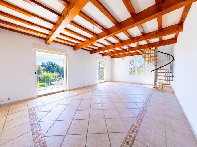 Coup de cœur à Sommières T4 de 96 m2 avec terrasse, jardin e. 96m² Sommières