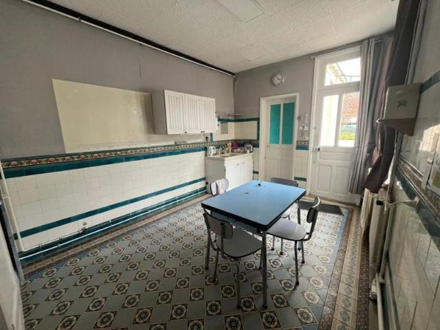 ? COUP DE CŒUR – MAISON MITOYENNE 2 CHAMBRES POSSIBLE 4 JARDIN & GARAGE ?
