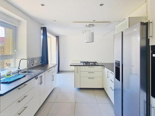 COUP DE CŒUR ! Maison rénovée de 156 m² – 4 chambres – Jardin – Garage et terrasse !
