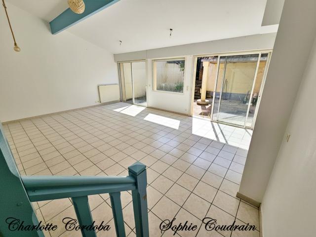 Coup de Cœur Miramont: Grande maison T4 ultra lumineuse avec 3 suites parentales, Terrasse, Jardin & Cuisine de Chef