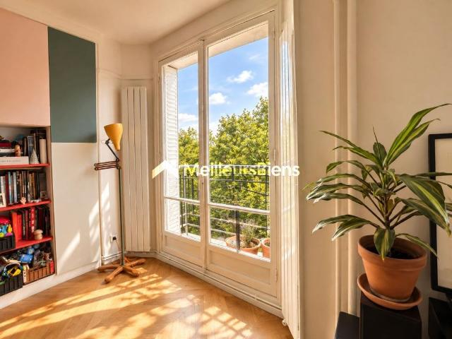 Coup de cœur pour ce 3 pièces de 68 m², vue imprenable sur l. 67m² Paris 19ème