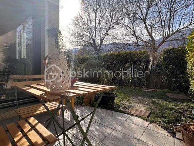 Coup de cœur ! T3 rénové en rez de jardin avec 85 m² d’extérieur